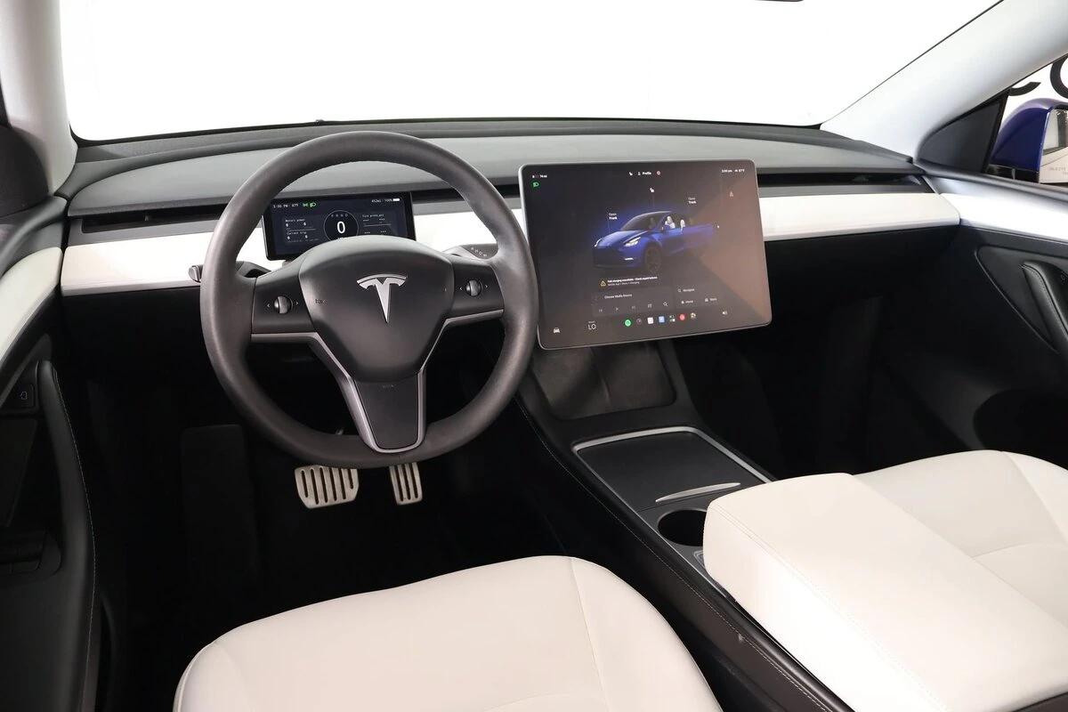 tesla model y 2023 7SAYGDEF7PF772741 image tesla model y 2023 7SAYGDEF7PF772741 image